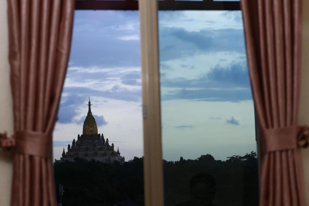 Rose Palace Hotel Yangon Exterior foto